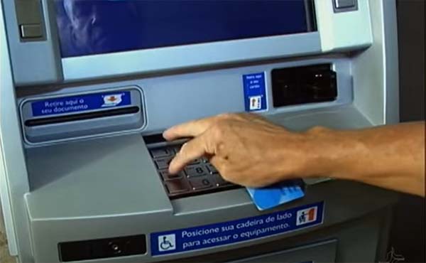 evitar juros altos no saque do cartão de crédito